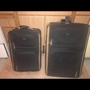 Ralph Lauren Chaps 2 piece luggage set